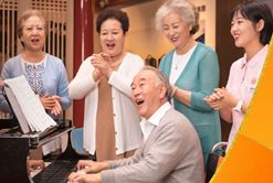 居家和社区养老机构如何选择