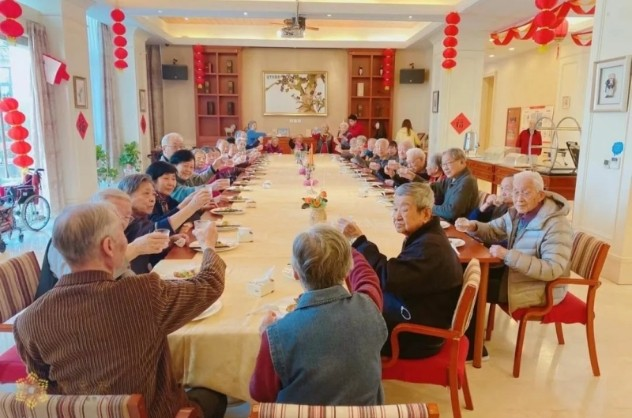 打养老院电话‍能了解哪些内容？
