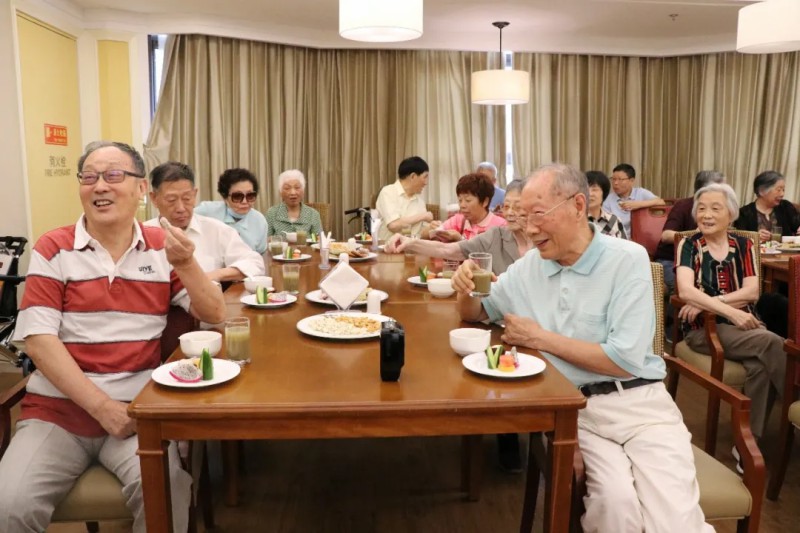 奔赴一场1000多公里的聚会，续一段107天的老友情