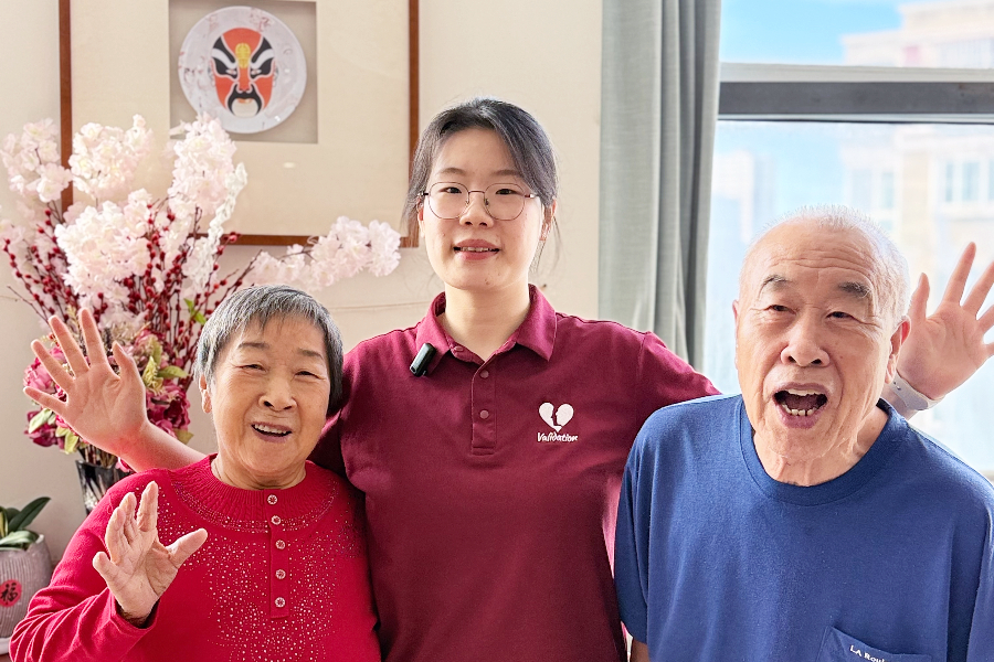 守护记忆,延续价值;椿萱茂00后女孩,用青春点亮长辈生活,让温暖在遗忘中延续 守护记忆,延续价值;椿萱茂00后女孩,用青春点亮长辈生活,让温暖在遗忘中延续