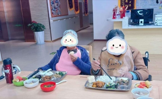 “忆路同行”赋能专业照护：失智照护专家莅临雲頤园·椿萱蕙开展专项培训-养老院